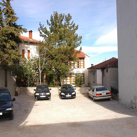 Guesthouse Papanikolaou Litochoro Exterior foto