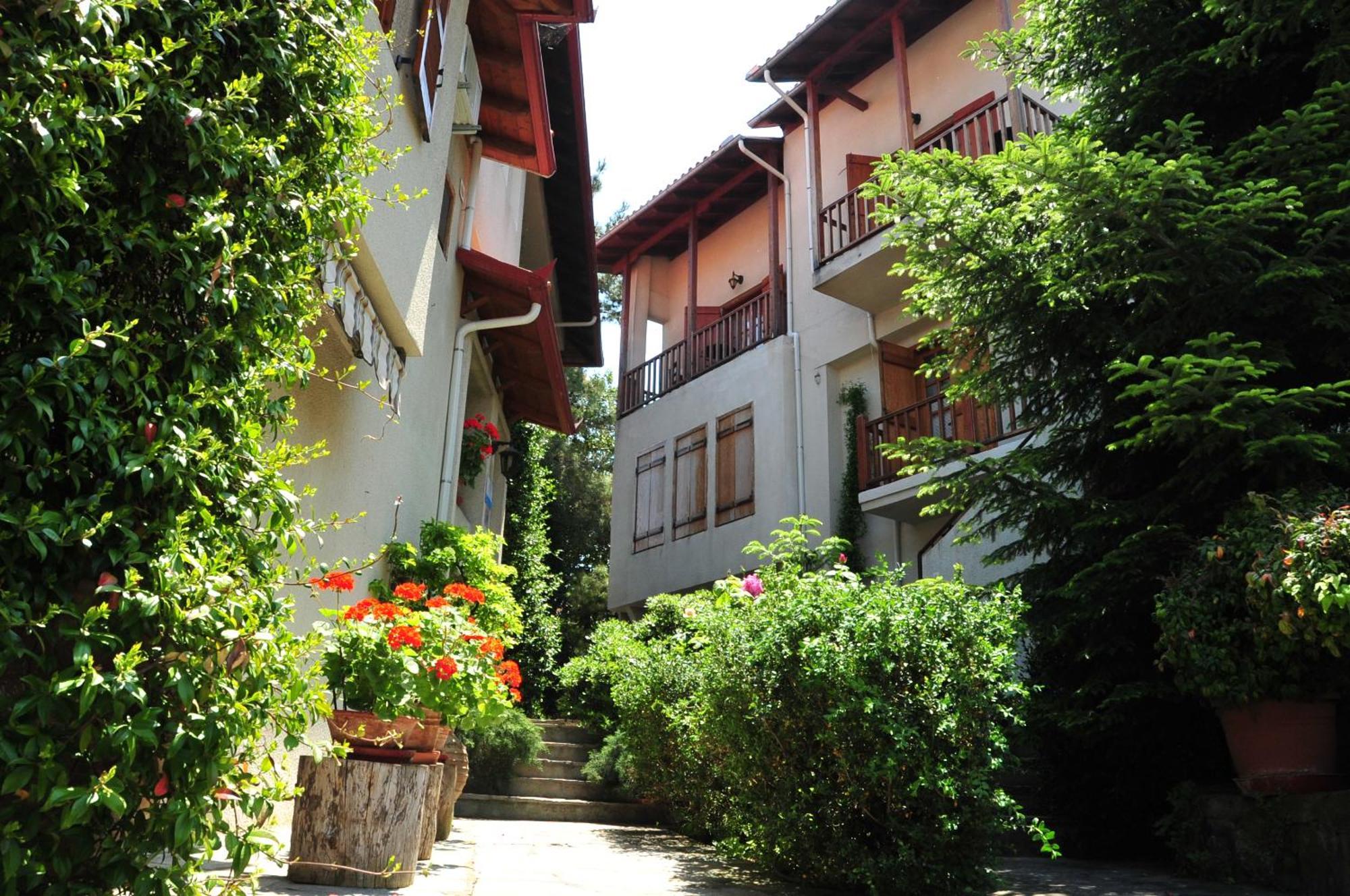 Guesthouse Papanikolaou Litochoro Exterior foto